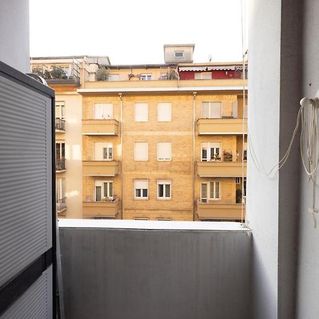 Tra Porta Susa E Piazza Statuto -Cortile Interno- Turin Bagian luar foto