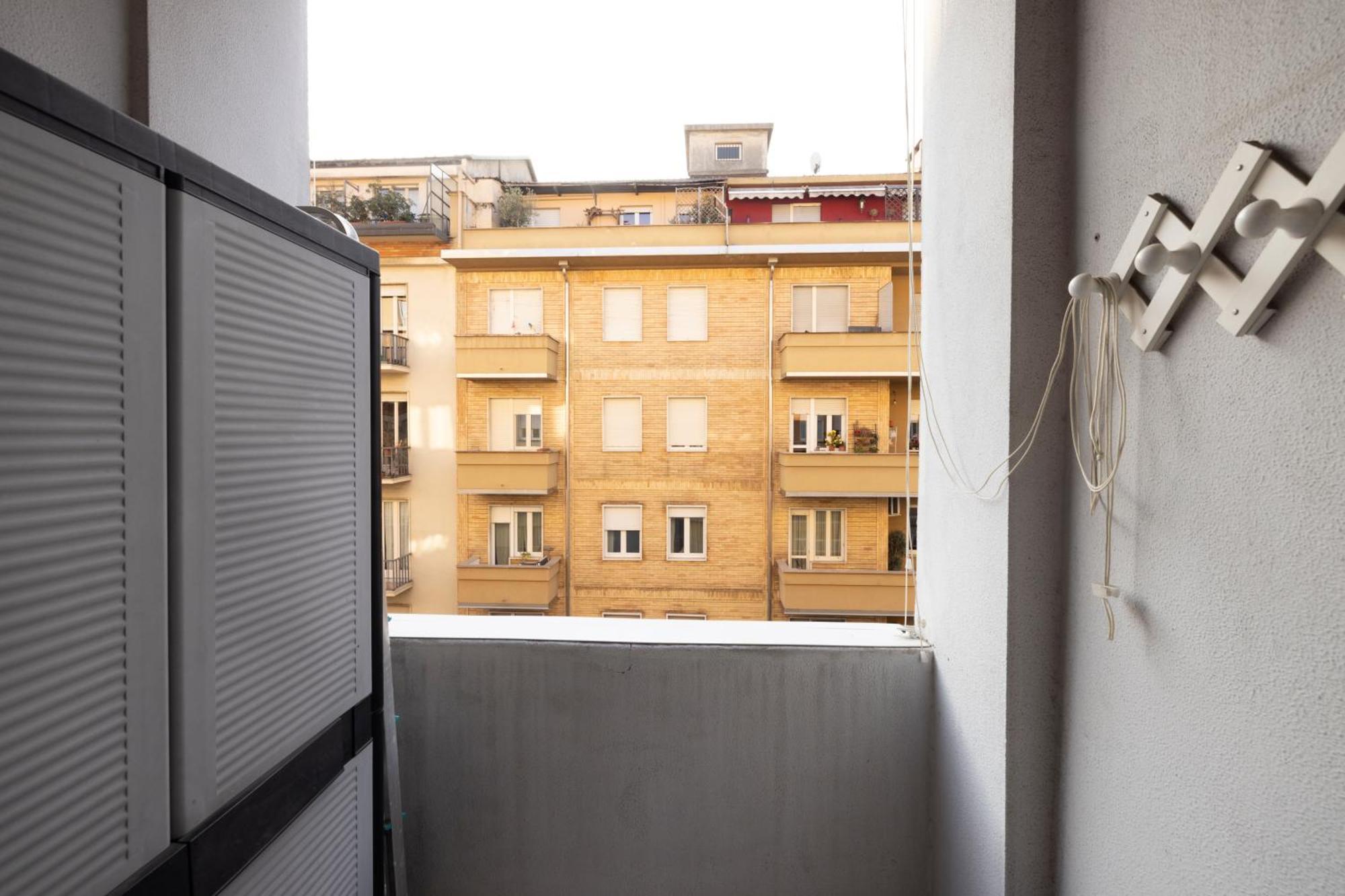 Tra Porta Susa E Piazza Statuto -Cortile Interno- Turin Bagian luar foto
